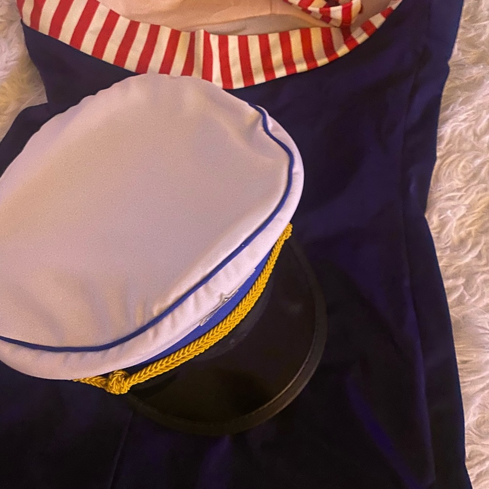 Swimsuit - Picture 8 of 8